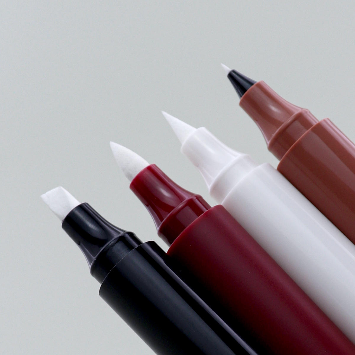 2-in-1 Double-headed Empty Eyeliner Pencil & Mascara Tubes with Brushes PP Material NAMEI Brand Private Label Cosmetic Tools